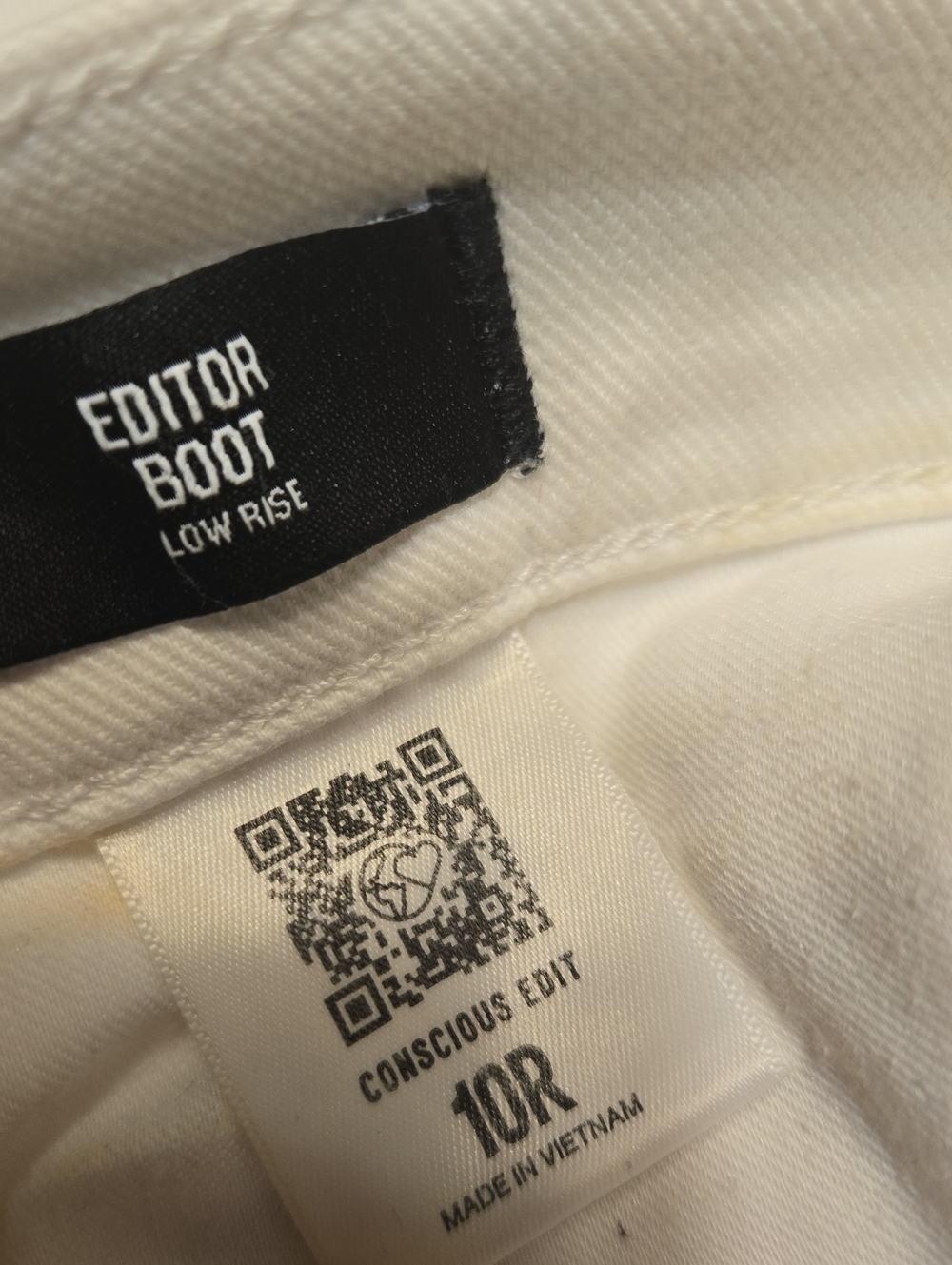 Express Women's White Denim - Picture 4 of 4